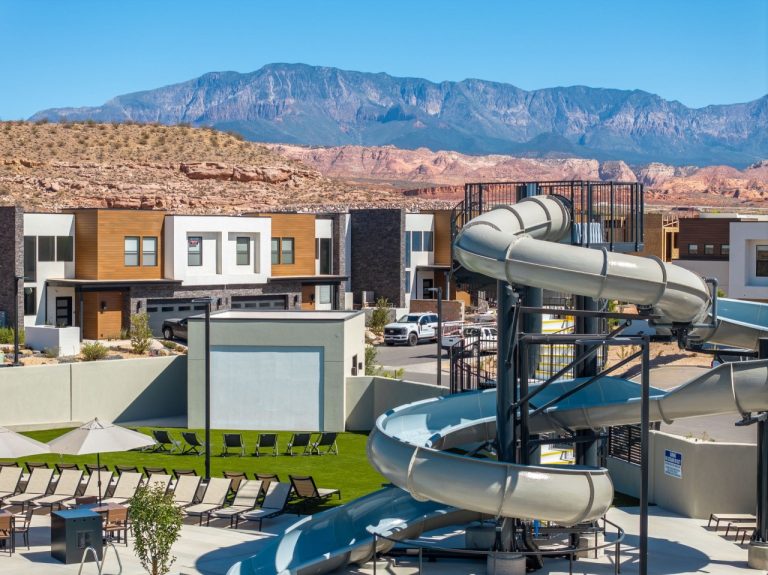 The Isle - Clubhouse, Lazy River, Waterslide, Pool, Spa, Outdoor Theater, Sand Volleyball Courts, Pickleball Courts, Fitness Center & Trailer Parking!
